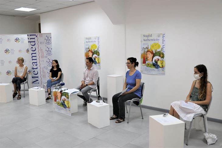 Festival su najavili Dora Ramljak, Marijeta Bradić, Marino Jurcan, Ivana-Nataša Turković i Mia Miletić u galeriji Srpskog kulturnog centra u Istri (Snimio Boris Vincek)
