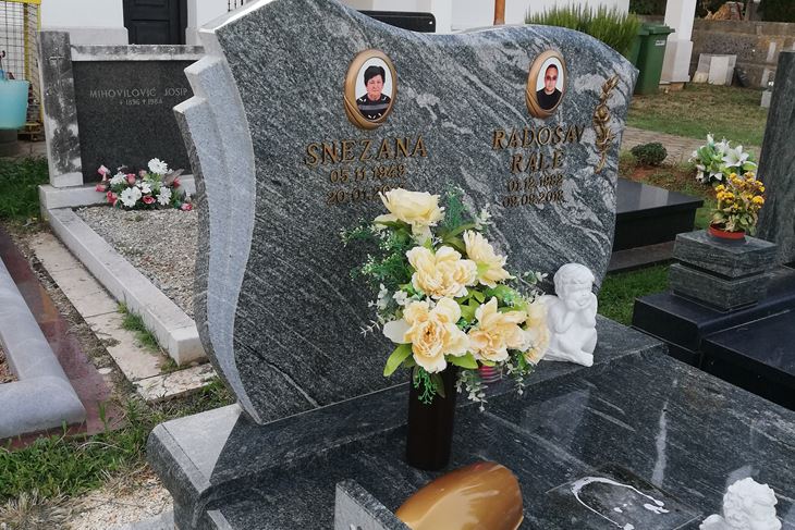 Vandalizam u Pomeru na groblju