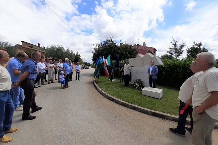 Komemoracija u Novoj Vasi
