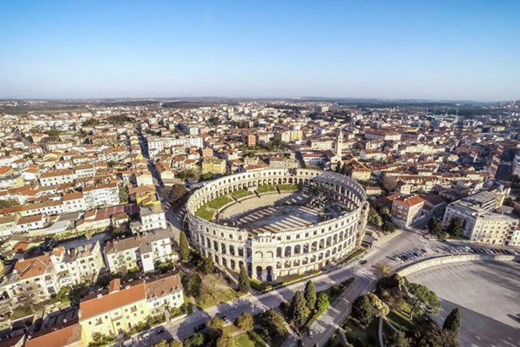 Pula