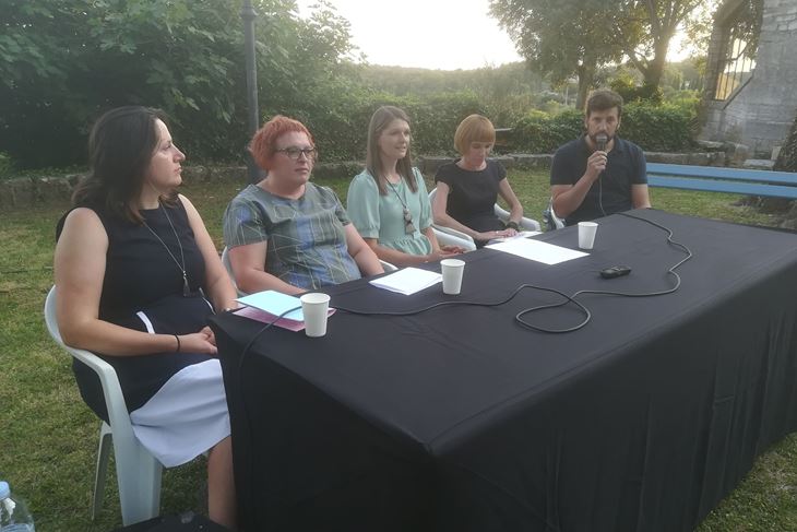 Knjigu su predstavili Tajana Ujčić, Gordana Milaković, Nina Brečević, Lana Skuljan Bilić, Ivan Smoljan (snimio: A. DAGOSTIN)