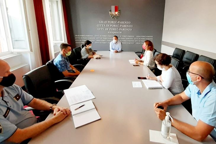 S današnjeg sastanka u Maloj vijećnici (Foto: Grad Poreč)