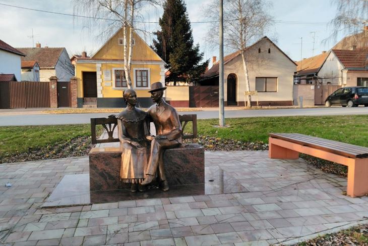 Spomenik Ivanu Kozarcu