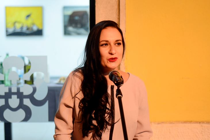 Sofija Ječina na otvaranju izložbe u Puli (Snimio Dejan Štifanić)