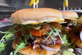 ŠKOLA KUHANJA BY THE OUTLAW CHEF: Arabian Hunter's Burger