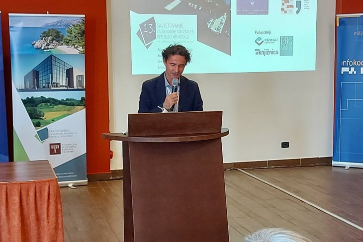 Neven Ušumović