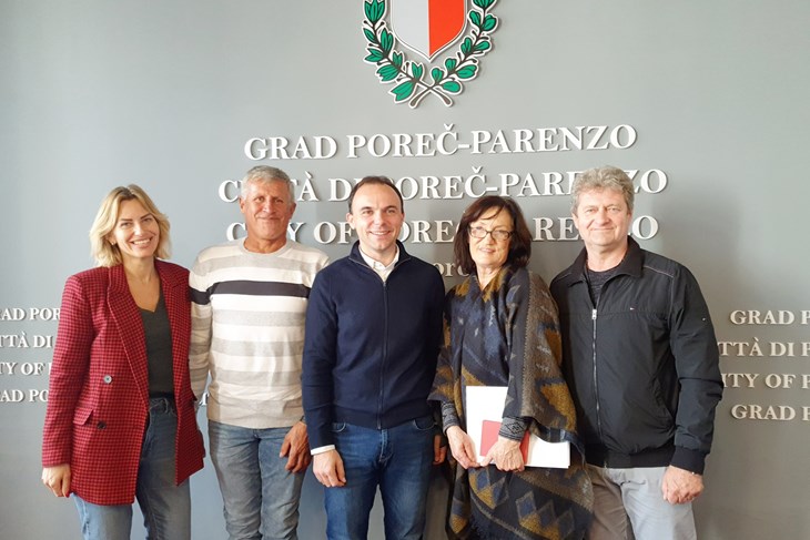 Darivatelji krvi s načelnikom Poreča i ravnateljicom Crvenog križa