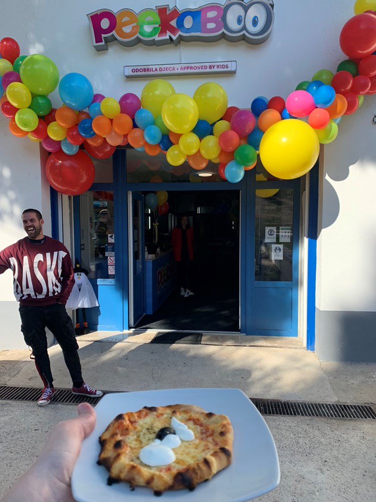 Pizzeria Peekaboo