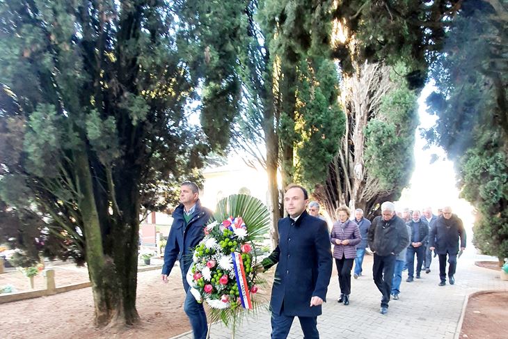 Polaganje vijenaca u Poreču