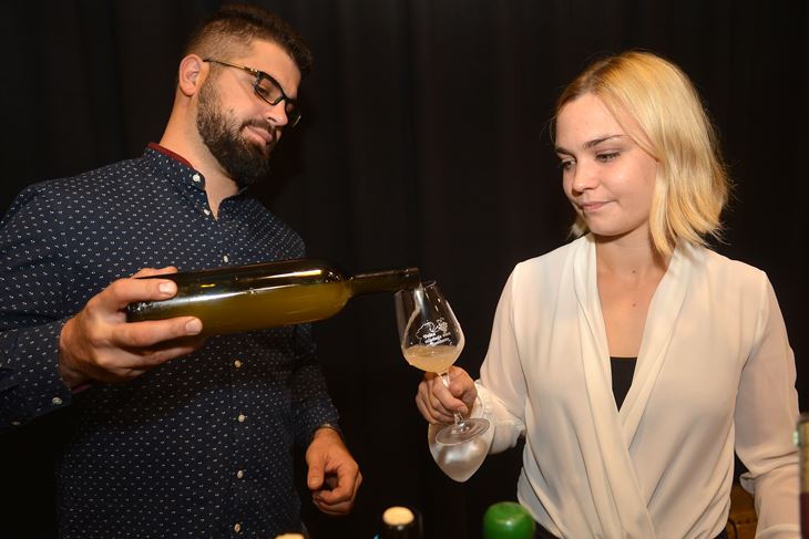 Mlade malvazije - bebice, do Vinistre će već biti lijepe djevojke (Snimio Danilo Memedović)