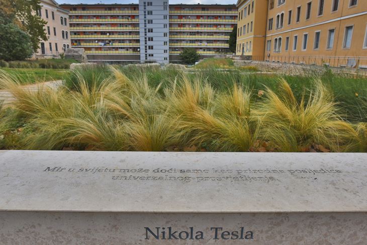 Grad postaje diskurs pogodan za vrlo zanimljivu kritičku analizu - Četvrt sv. Teodora (Snimio Duško Marušić Čiči)