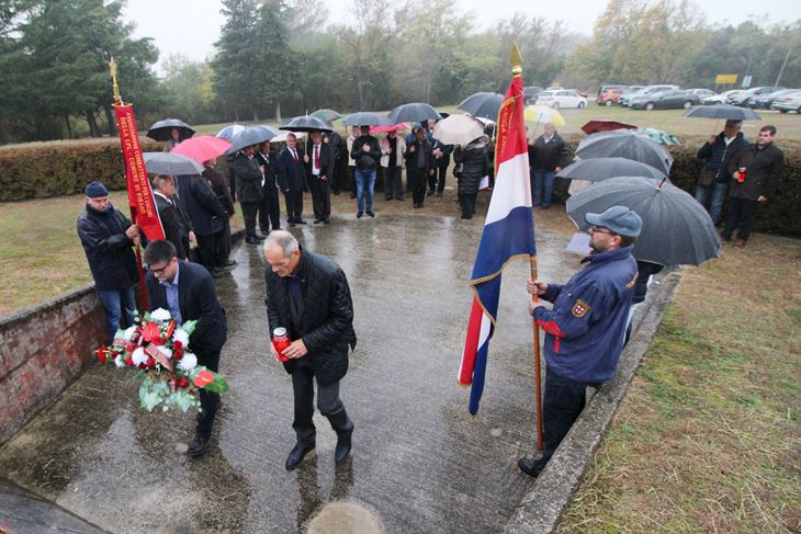Komemorativni skup u Plovaniji (Snimio Luka Jelavić)