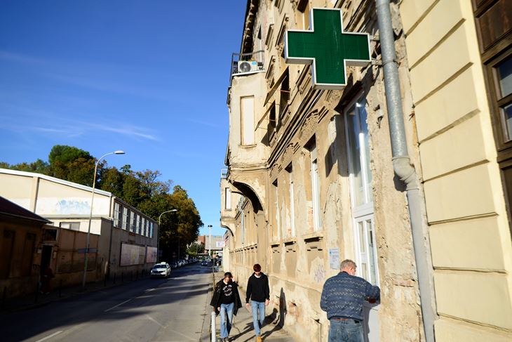 Ljekarna u Marulićevoj u Puli (snimio D. ŠTIFANIĆ)