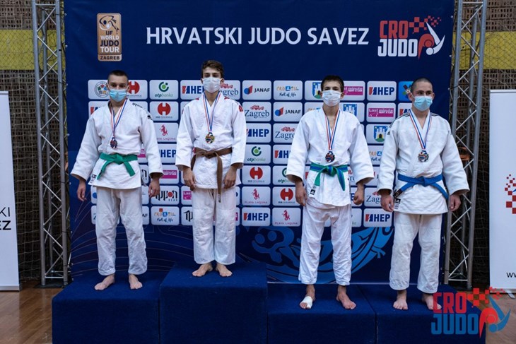 PORAŽEN U FINALU - Nikola Milovanović (prvi slijeva)