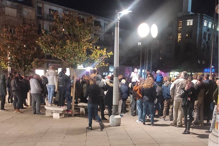Prosvjednici protiv covid potvrda u Pazinu