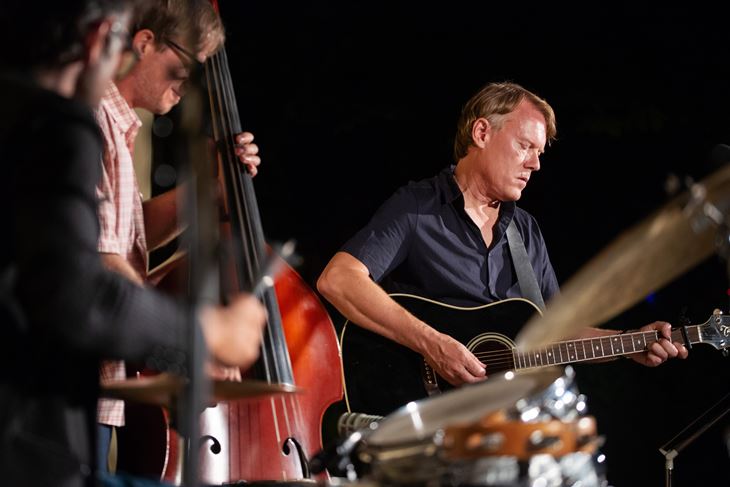 Chris Eckman trio