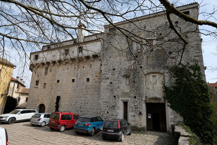 Arhiva (Snimio Milivoj Mijošek)
