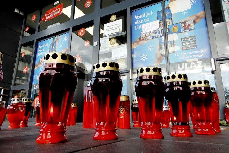 LIdl u Splitu nakon tragedije (Nikola Vilic / CROPIX)