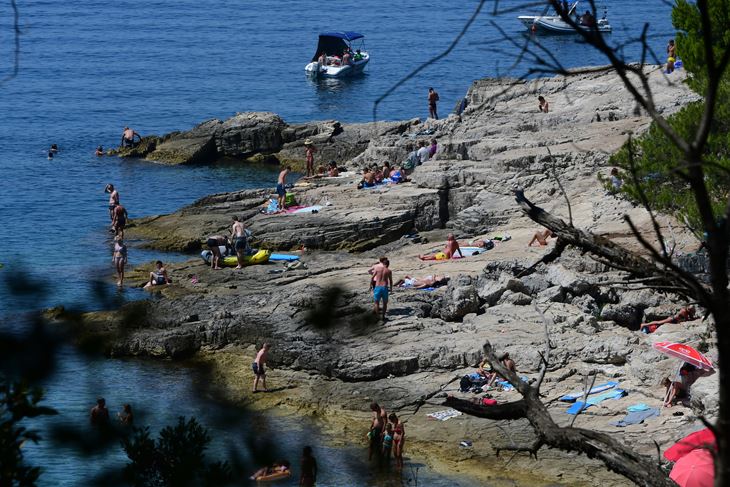 Galebove ili golubove stijene u Puli (Snimio Milivoj Mijošek)