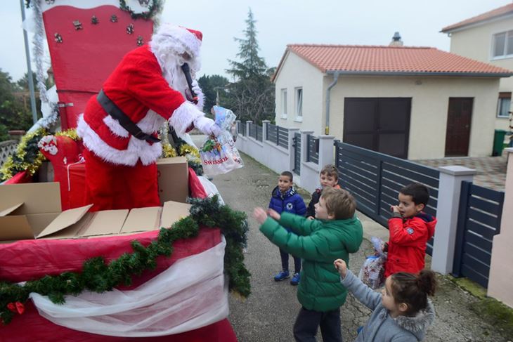 Ove subote podjela poklona na Velom Vrhu