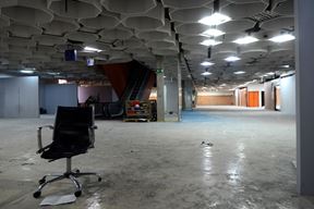 Robna kuca Pula