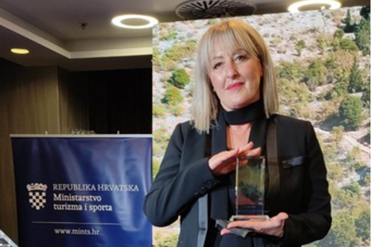 prof. Ljiljana Sxtingl