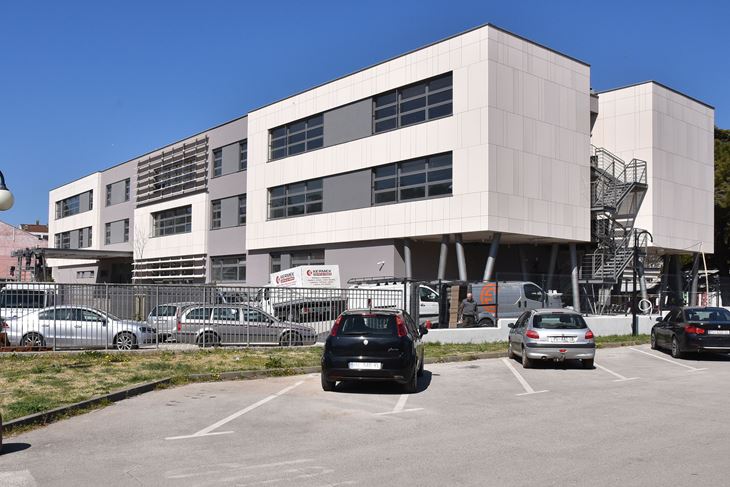 Očekuje se otvaranje nove zgrade Medicinske škole Pula (Snimio Duško Marušić Čiči)