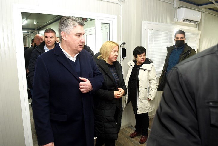 Milanović danas u Sisku (CROPIX)