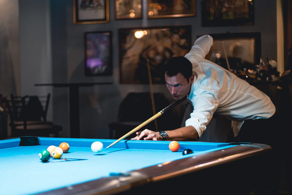 The Hustler pool club