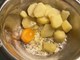 ŠKOLA KUHANJA BY THE OUTLAW CHEF: Okruglice od slane srdele i lovora (Kometa alla srdela)
