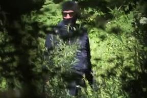 Tajno snimljeni video na kojem hrvatski policajci tuku migrante