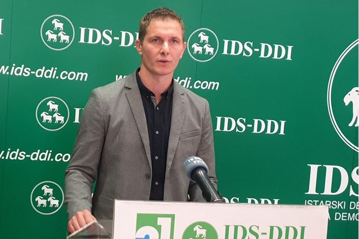 Daniel Deković 