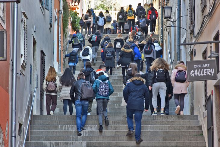 Sve je više zaraženih među mlađom populacijom (Snimio Duško Marušić Čiči)