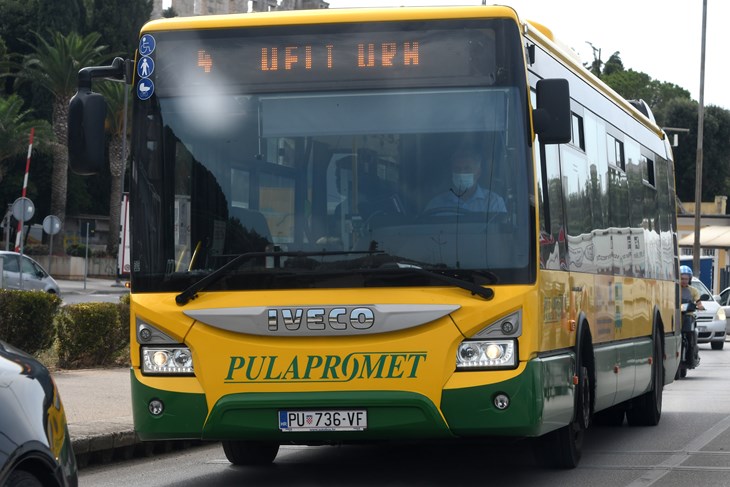 AUTOBUS PULAPROMETA, PULA, 10.08.2021. SNIMIO MILIVOJ MIJOSEK