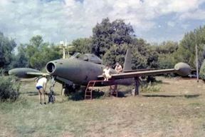 Primjerak zrakoplova F-85 Thunderjet američke proizvodnje koji je mnogih godina stajao kao atrakcija u kampu u Puntiželi
