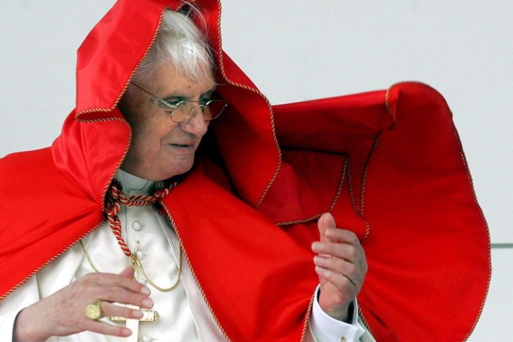 Papa emeritus. Benedikt XVI