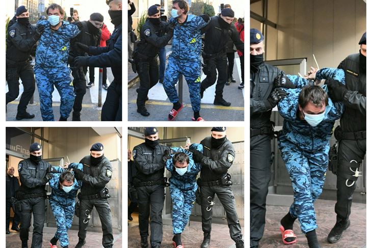 Brnada i policajci ispred zgrade riječkog suda (Cropix)