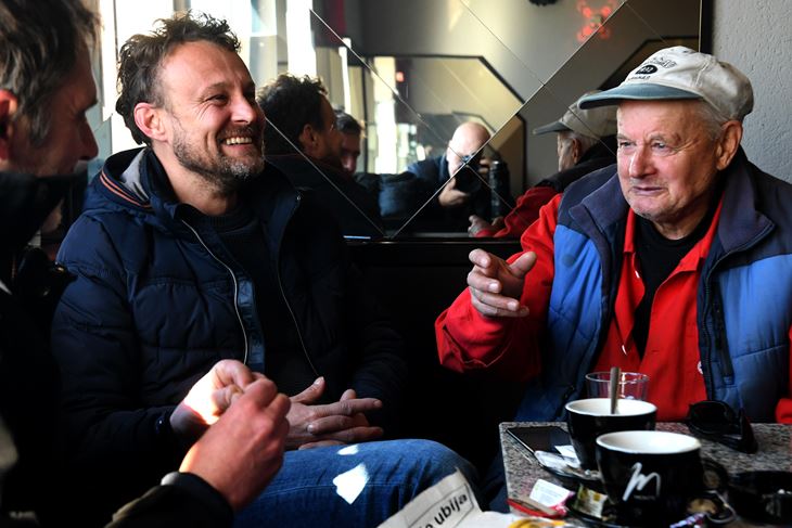 Sadašnji i bivši pomorci iz obitelji Radović (Snimio Milivoj Mijošek)