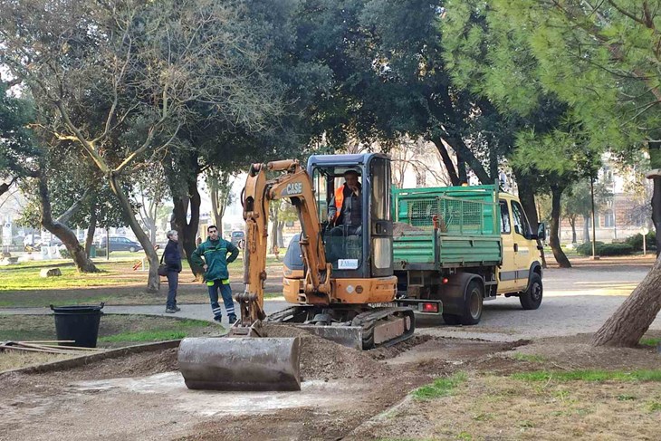 Uređenje staza u Parku grada Graza