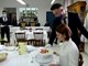 Tema je bila "Otvaranje wine bara Eucaliptus", a jednostavni bijeli stolnjaci i grančice eukaliptusa pridonose eleganciji i decentnosti stola (Snimio Dejan Štifanić)