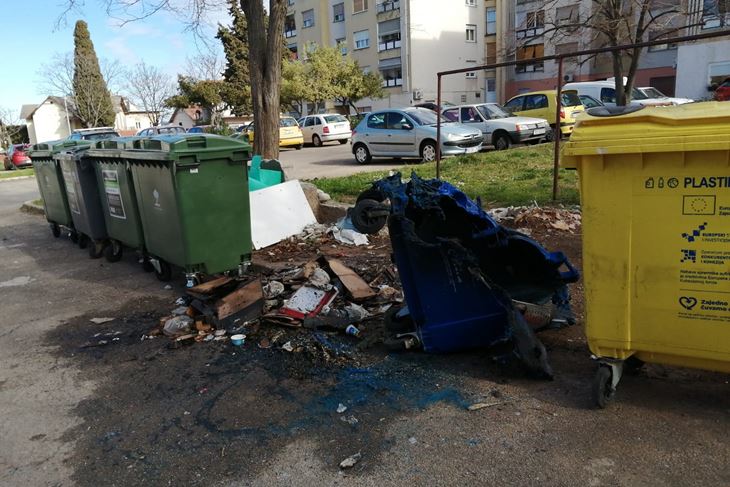 Spaljeni kontejner na Vidikovcu (Snimila Duška PALIBRK)