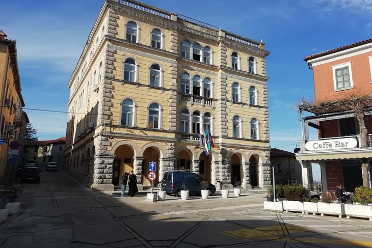 Zgrada uprave 