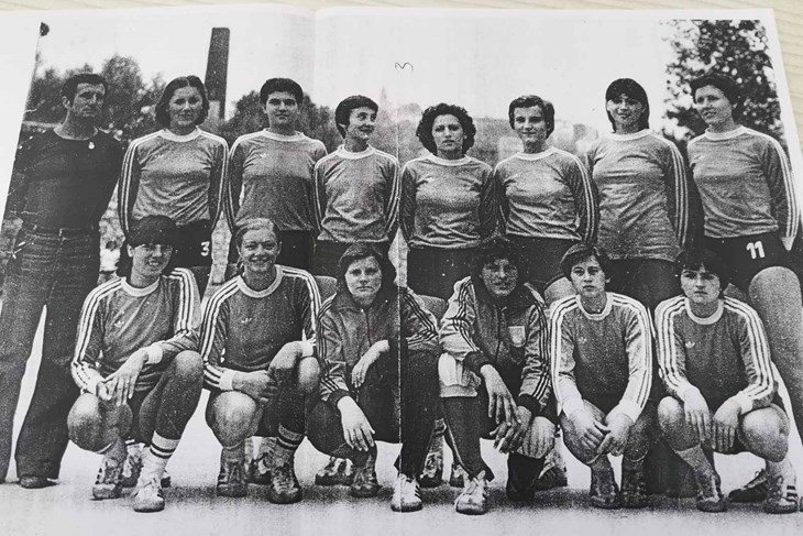 Generacija rukometašica Rudara koja je 1977. odigrala svoji prvu prvoligašku utakmicu u Rijeci 