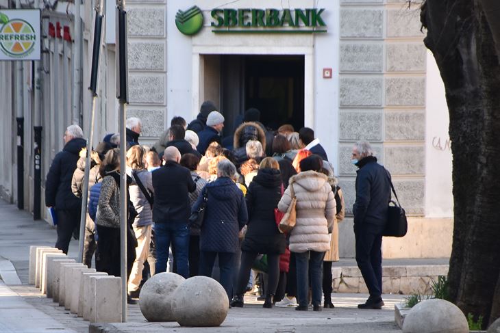 Sberbank (Snimio Duško Marušić Čiči)
