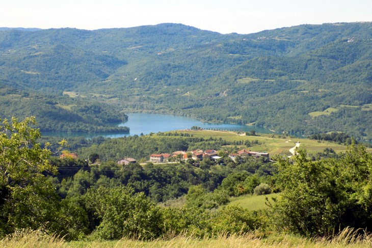 Akumulacija Butoniga (Snimila Gordana Čalić Šverko) 