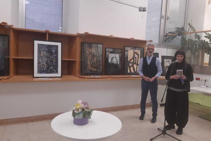 Izložba Dobre Grnčaroski u Gradskoj knjižnici i čitaonici Pula (Snimila Vanesa Begić)