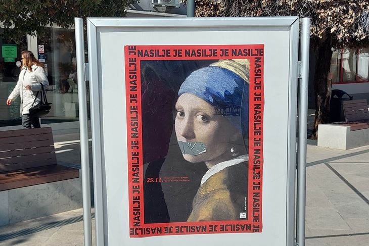Jedan od izloženih plakata u Umagu (Snimila Sanja Bosnić)