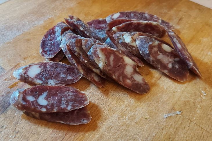 Za dobro šugo potrebna je prava istarska luganiga (Snimila Sanja Bosnić)