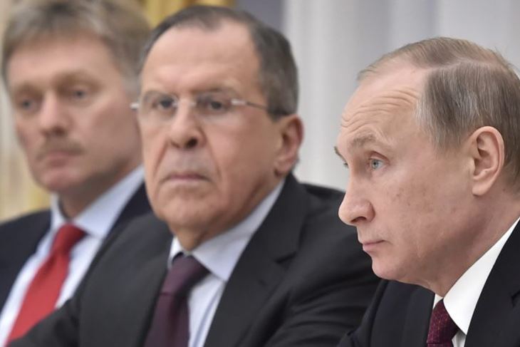 Vladimir Putin i Sergei Lavrov (Foto: EPA/ALEXANDER NEMENOV)