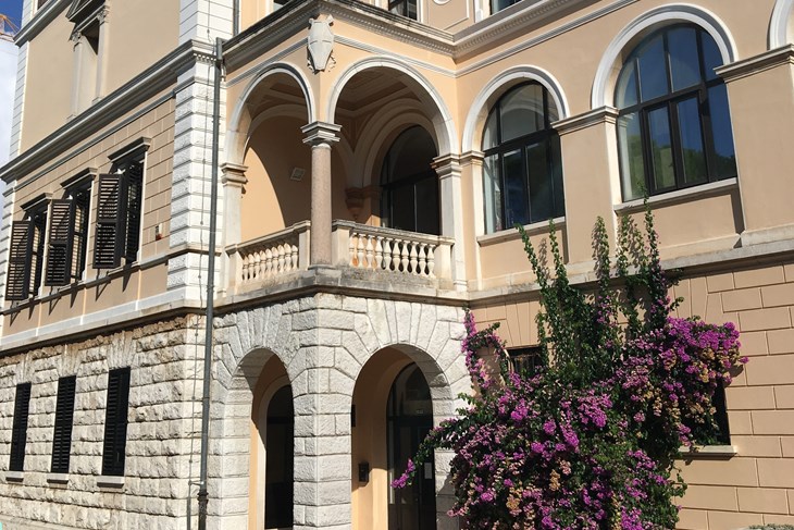 skola zvane crnja rovinj